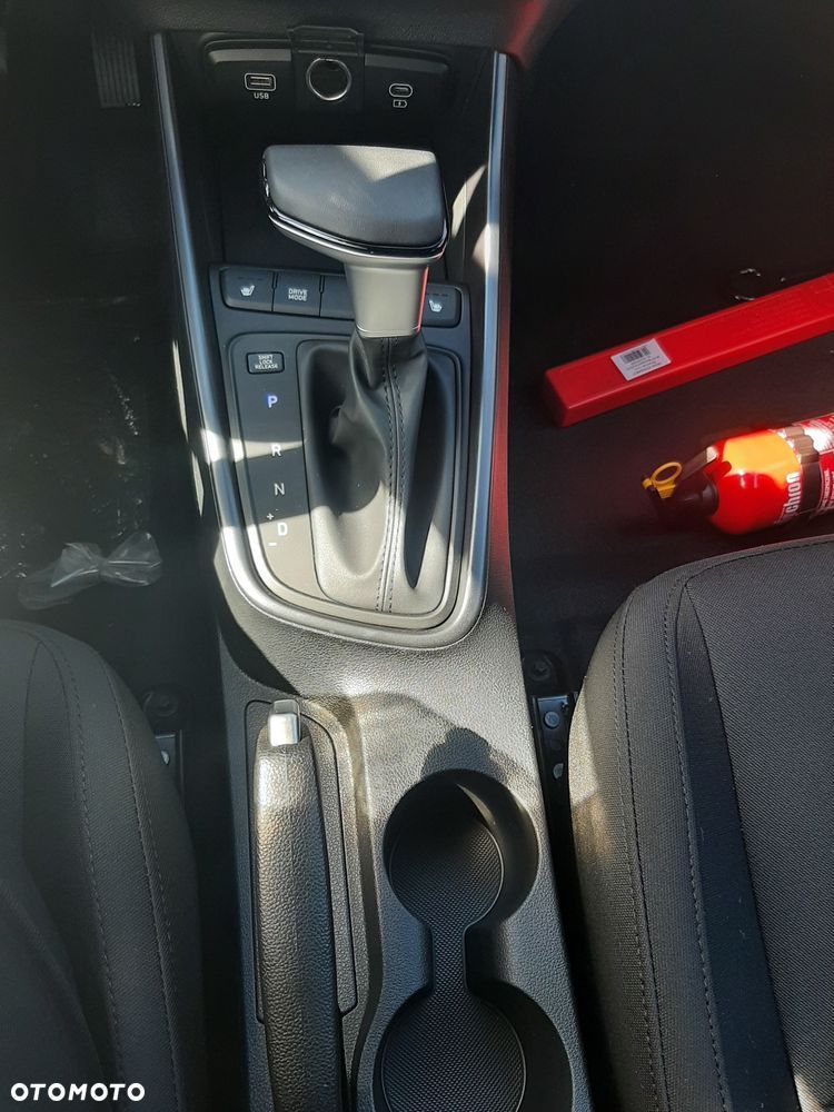 Hyundai i20 1.0 T-GDi Modern Black DCT - 13