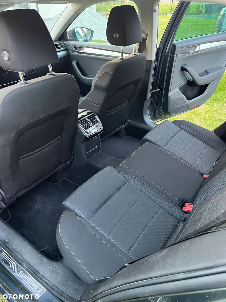 Skoda Superb 2.0 TDI Active DSG7 - 11
