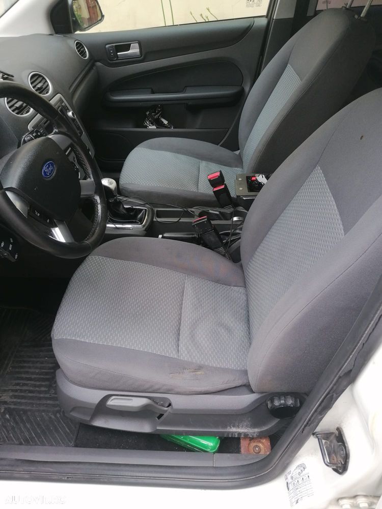 Ford Focus - 7
