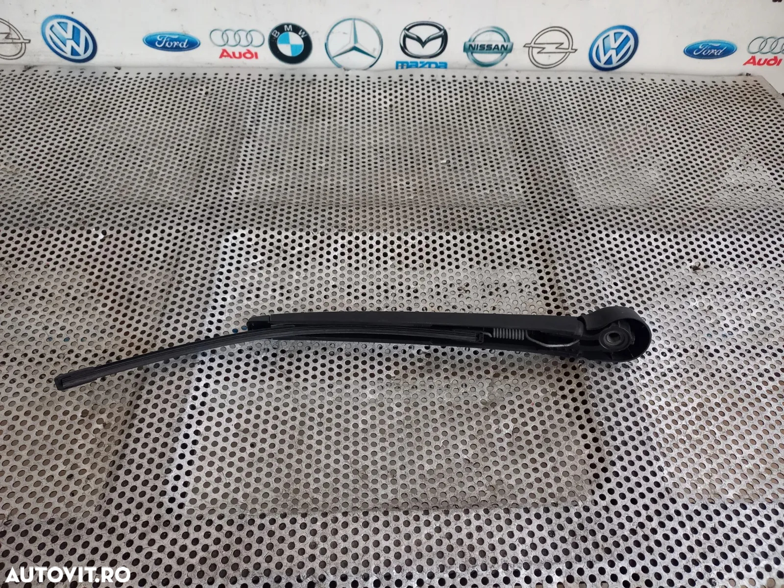 Brat Stergator Spate Luneta Haion Hayon Vw T Roc T-Roc An 2017-2018-2019-2020-2021-2022-2023 - Dezm - 6