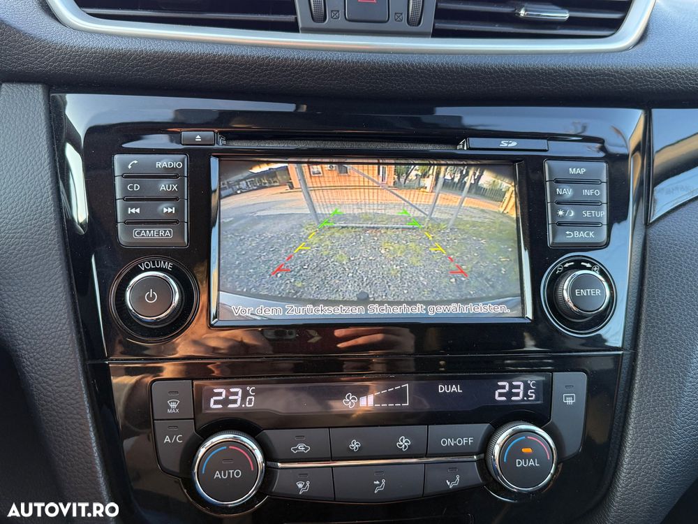 Nissan Qashqai 1.6 DCI TEKNA+ - 10