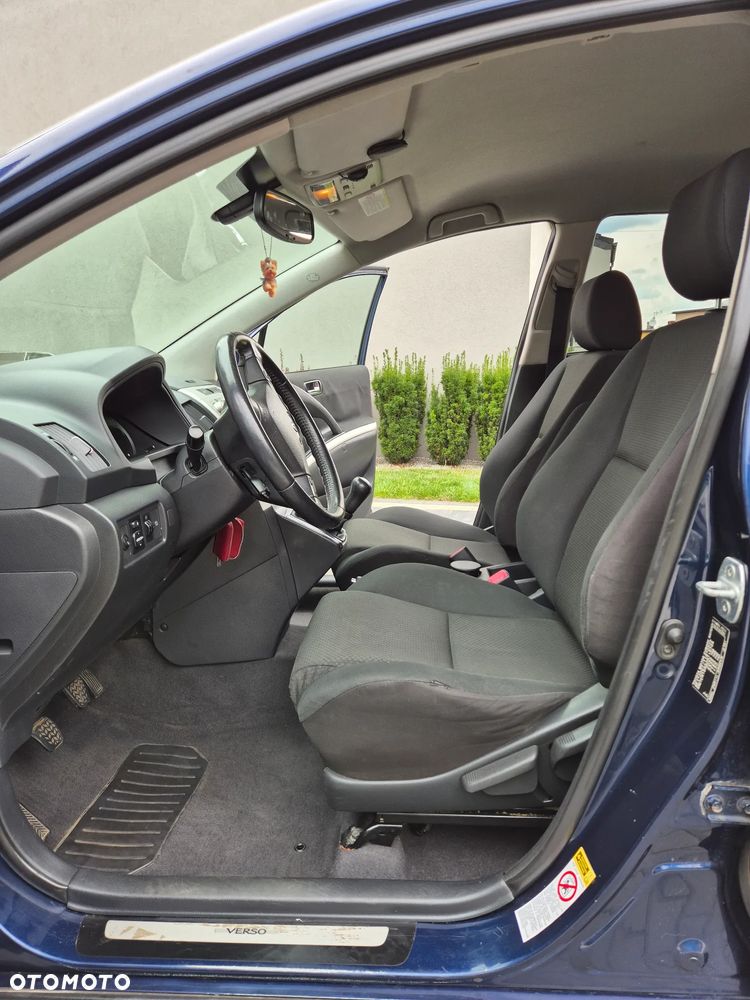 Toyota Corolla Verso - 11