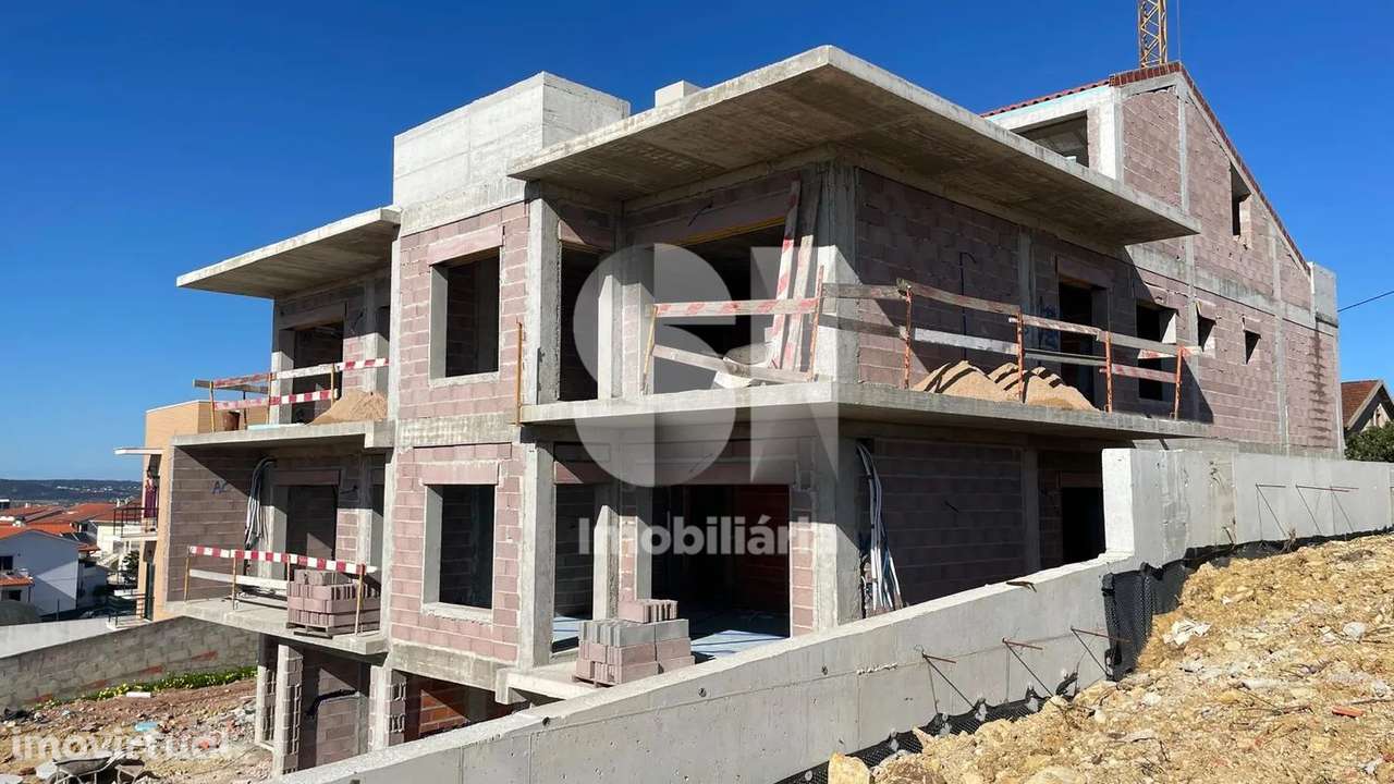Apartamento T2 com sótão e garagem em construção - Grande imagem: 4/17