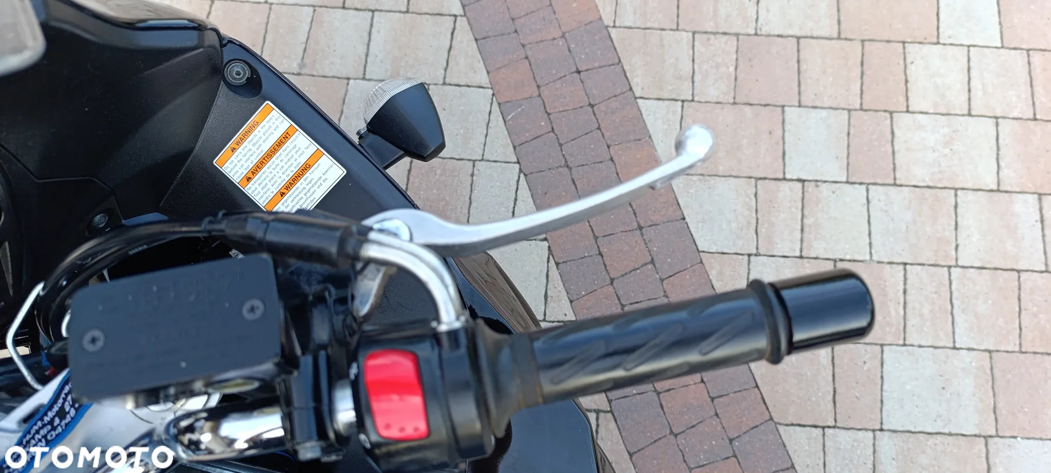Suzuki GSX - 12