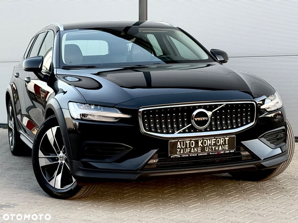 Volvo V60 Cross Country - 9