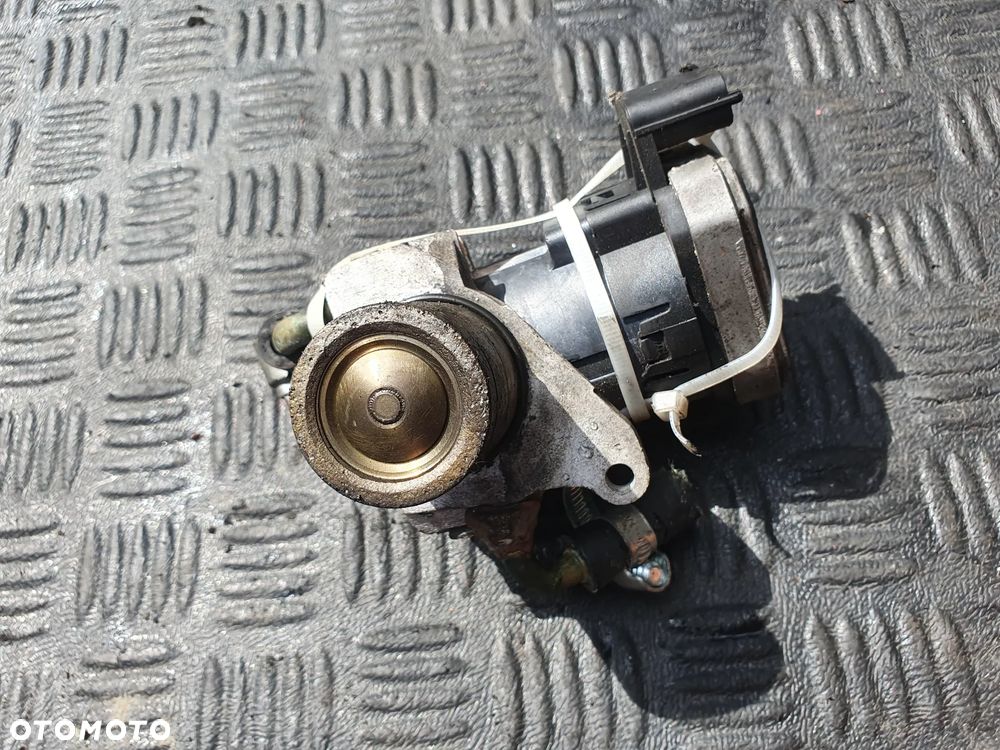 00005321A8 ZAWÓR EGR OPEL VECTRA C 2.2 DTI SAAB 93 - 2