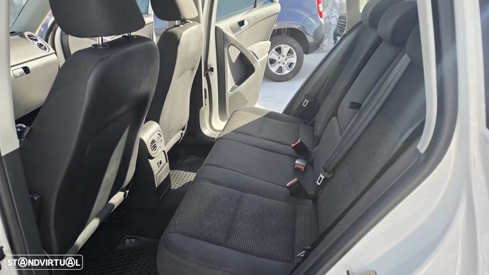 VW Tiguan - 16
