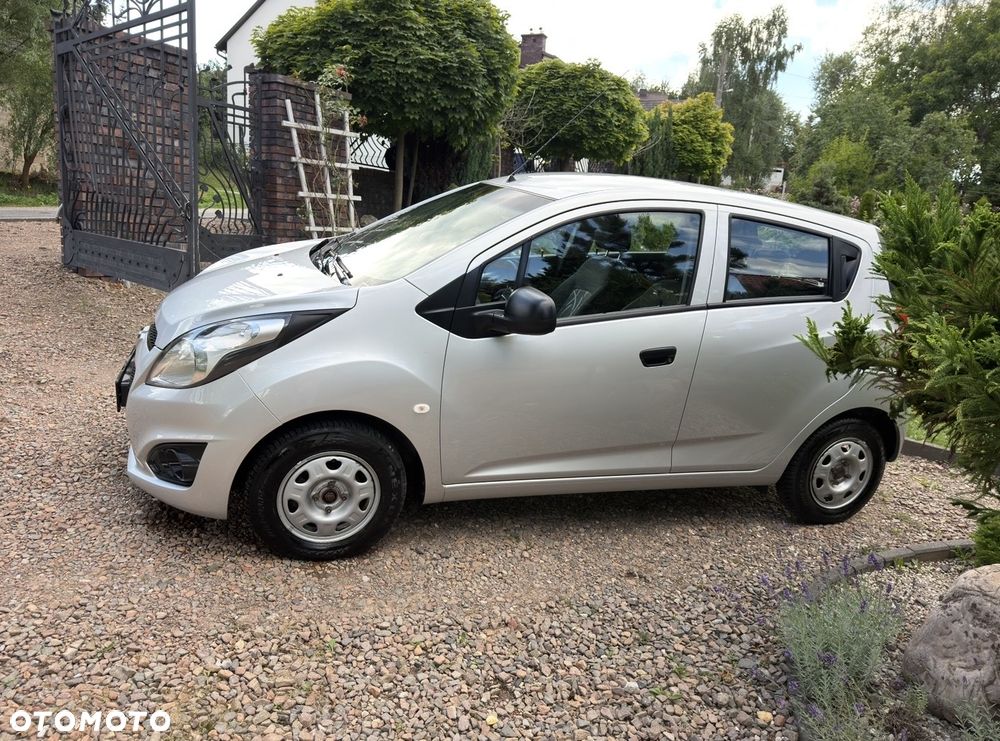 Chevrolet Spark 1.0 + - 9