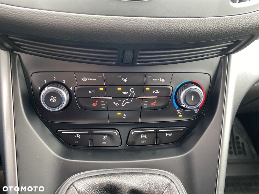 Ford Kuga - 22
