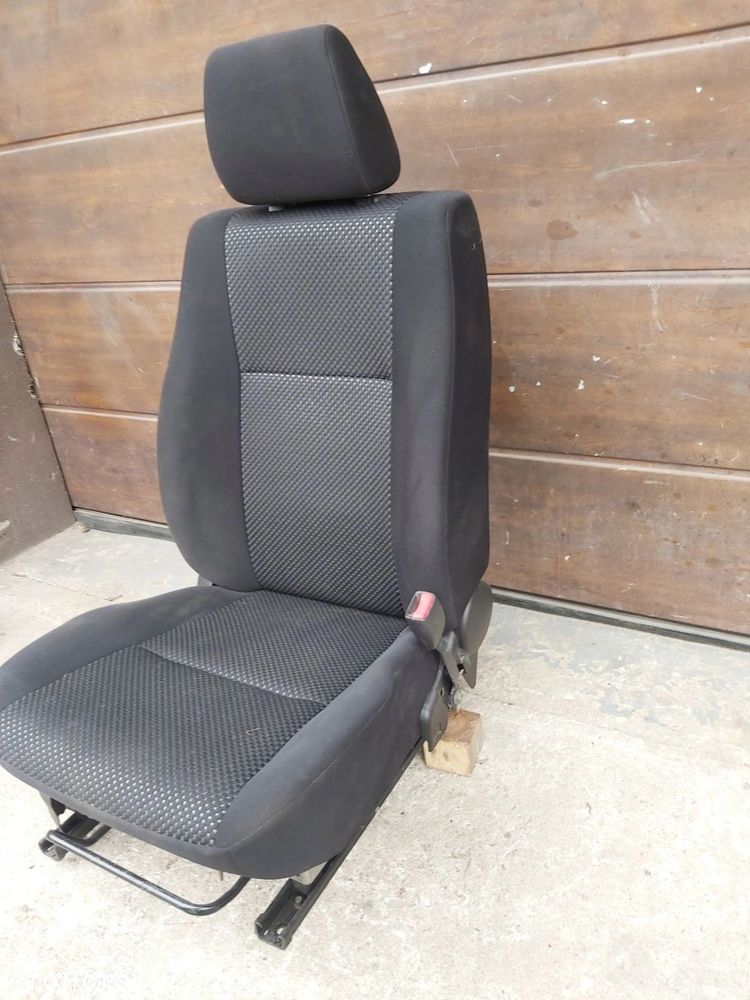 Suzuki Grand Vitara II JT Fotel prawy przód air bag 5D - 3