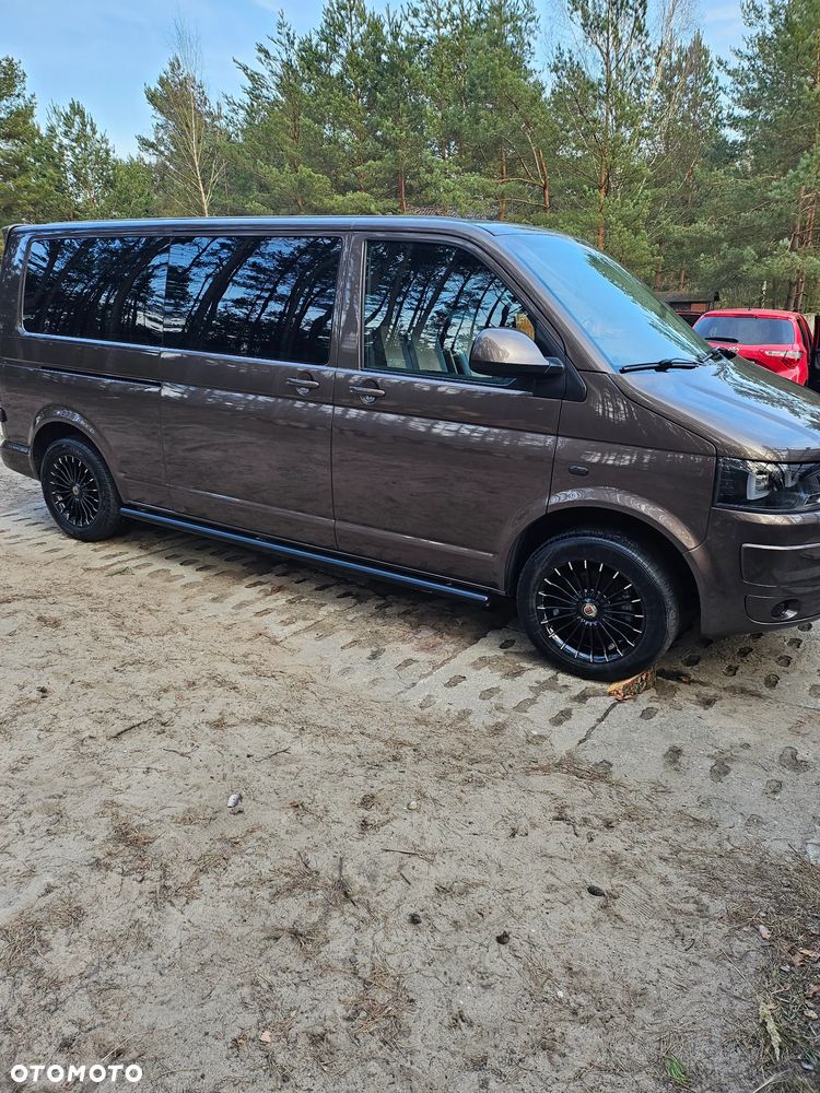 Volkswagen Caravelle - 17