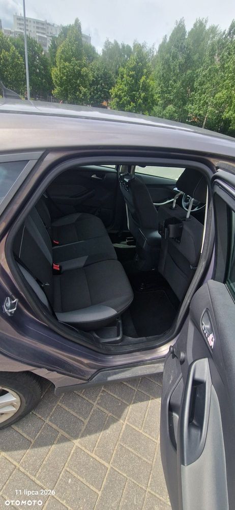 Ford Focus 1.6 Ambiente - 9