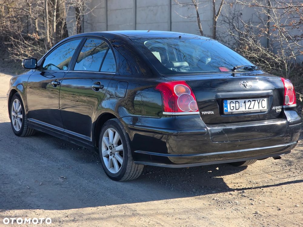 Toyota Avensis 2.0 D-4D Sol Premium - 3