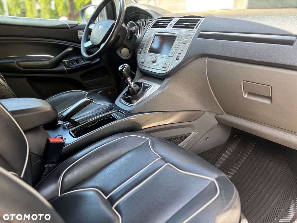 Ford Kuga 2.0 TDCi Individual - 24