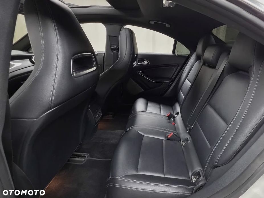 Mercedes-Benz CLA - 10