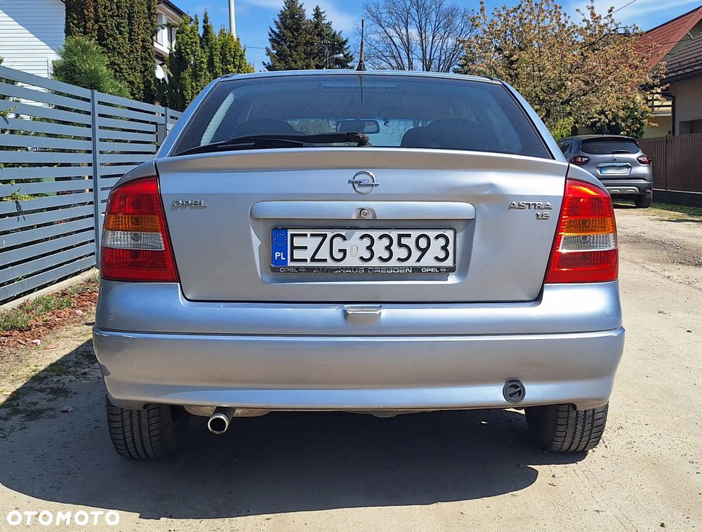 Opel Astra - 8
