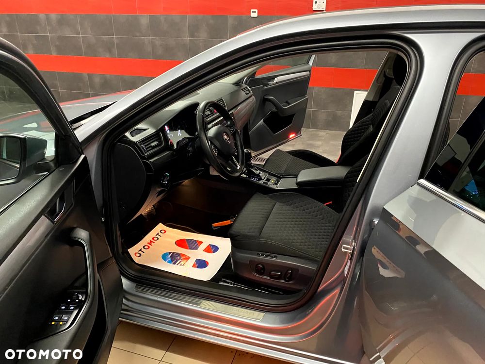 Skoda Superb 2.0 TDI DSG Premium Edition - 17