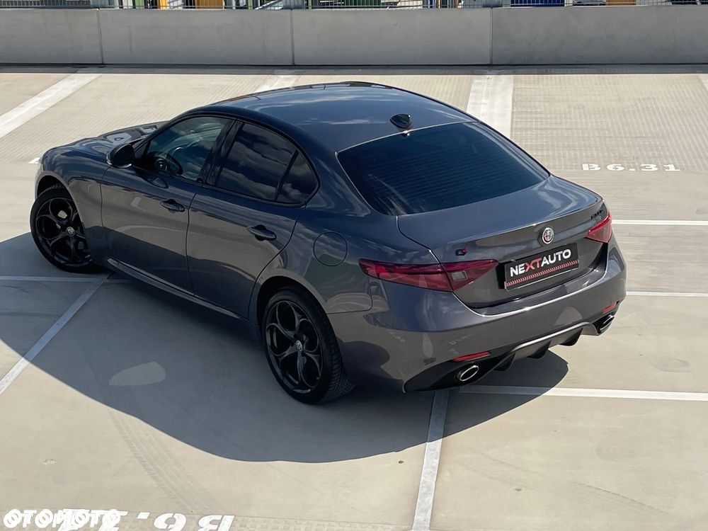 Alfa Romeo Giulia 2.0 Turbo Veloce Q4 - 14