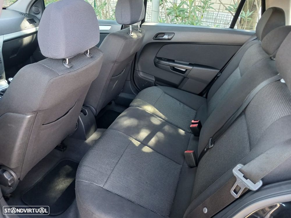 Opel Astra Caravan 1.7 CDTi Cosmo - 33