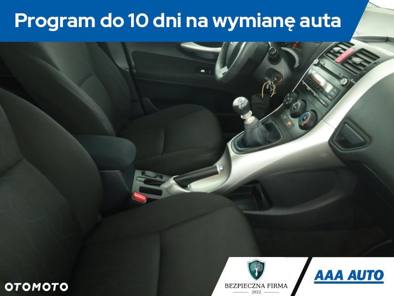 Toyota Auris - 9