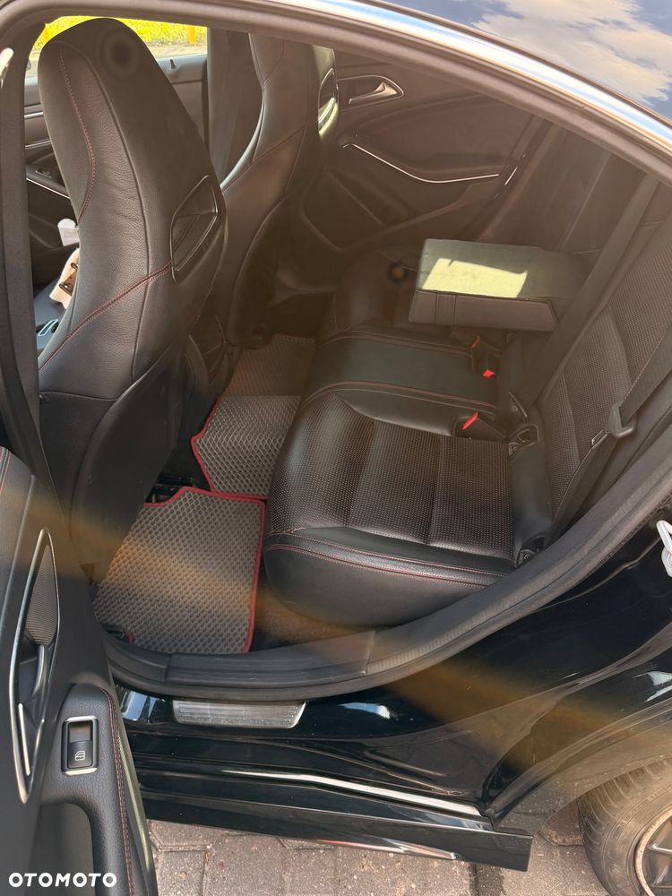 Mercedes-Benz CLA 250 4-Matic - 13