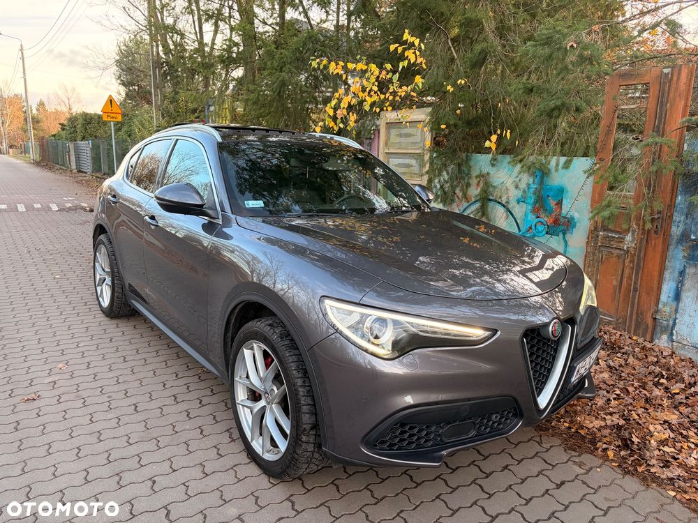 Alfa Romeo Stelvio - 14