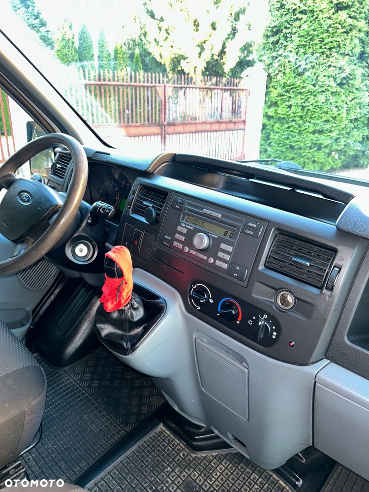 Ford Transit - 28