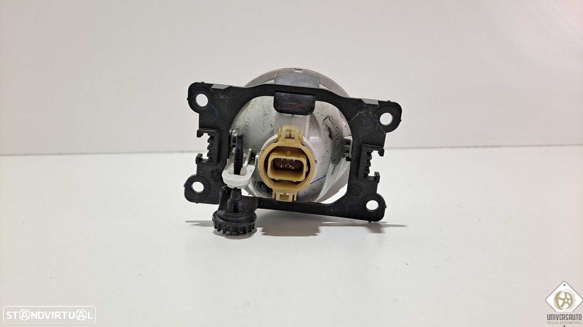FAROL NEVOEIRO DIREITO PEUGEOT 208 2018 - 1