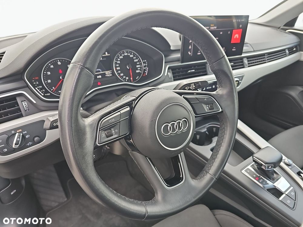 Audi A4 Limousine 35 TFSI mHEV S tronic - 14