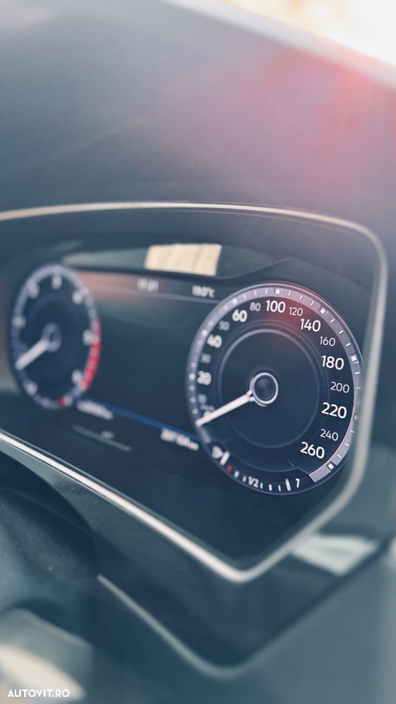 Volkswagen Tiguan - 21