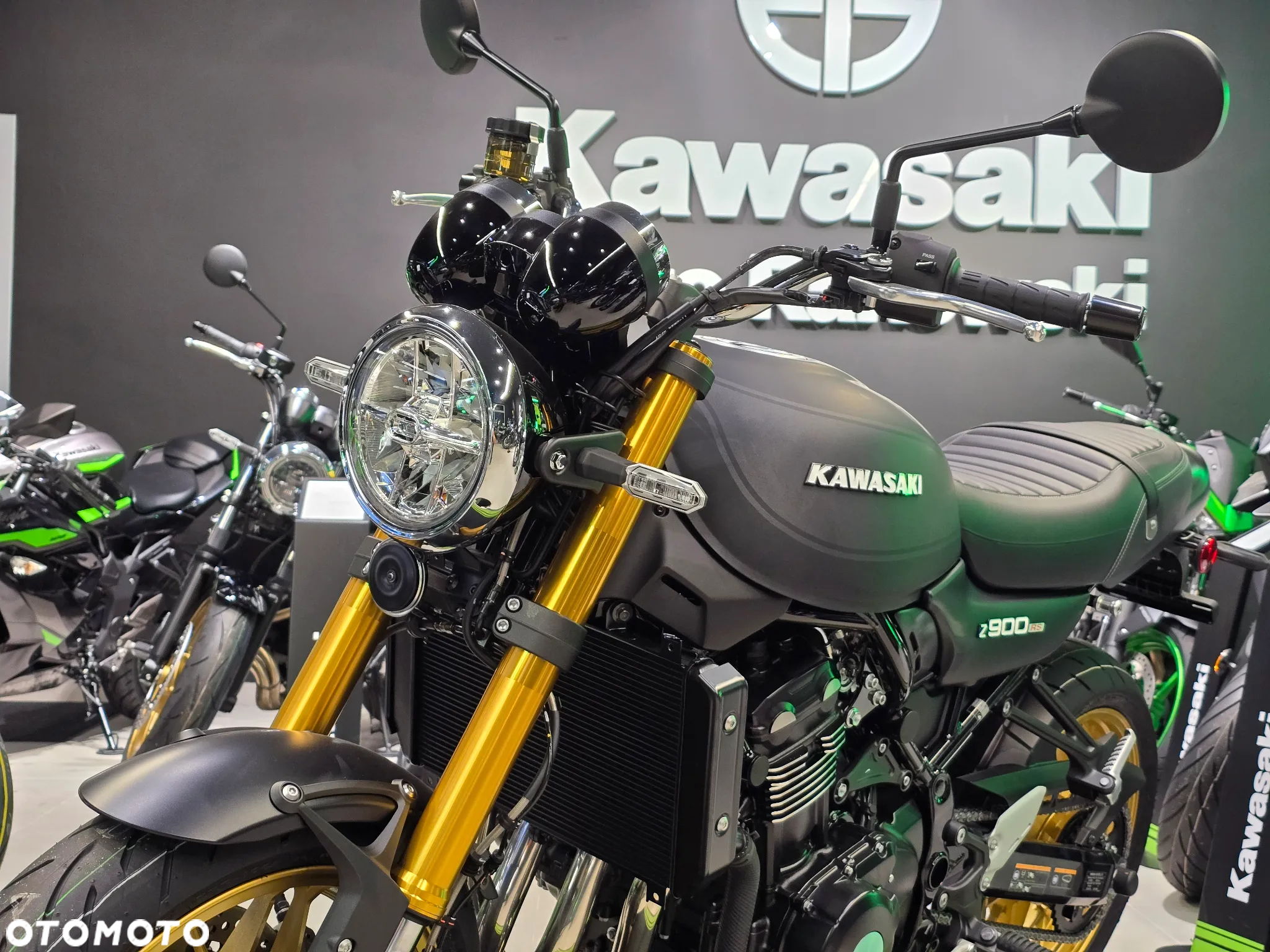 Kawasaki Z 900 RS - 16