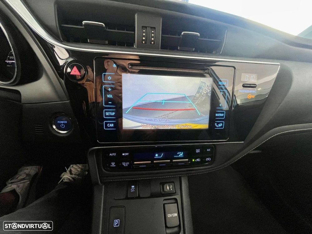 Toyota Auris 1.8 HSD Comfort - 11