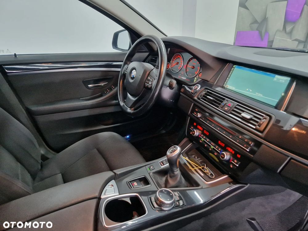 BMW Seria 5 520d - 16