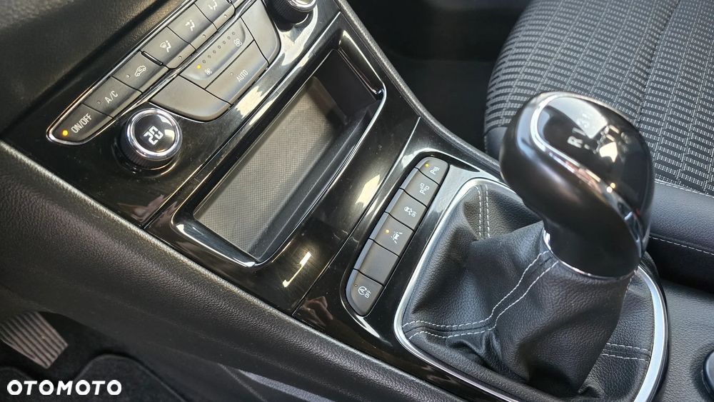 Opel Astra 1.2 Turbo Start/Stop GS Line - 22