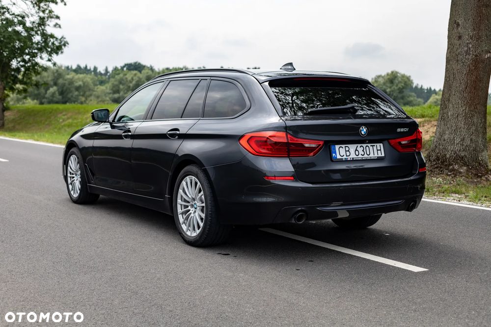 BMW Seria 5 520i Sport Line sport - 13