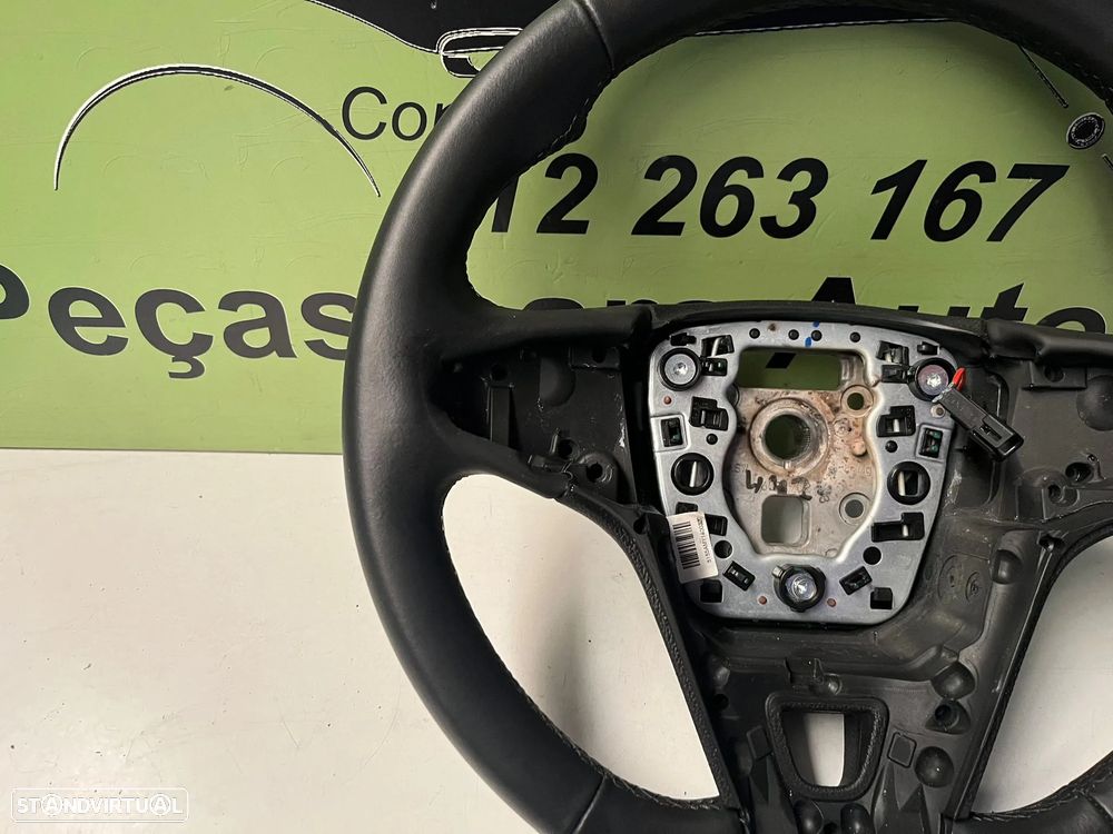 OPEL INSIGNIA A VOLANTE - V144 - 4