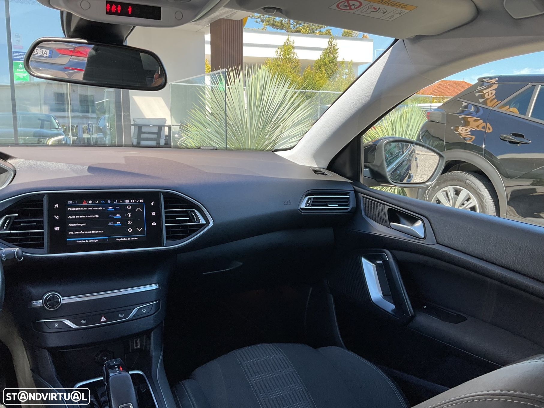 Peugeot 308 1.2 PureTech Allure EAT8 - 34