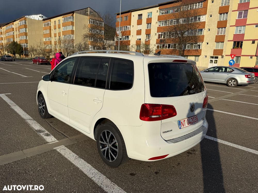 Volkswagen Touran 2.0 TDI DPF DSG Comfortline - 6