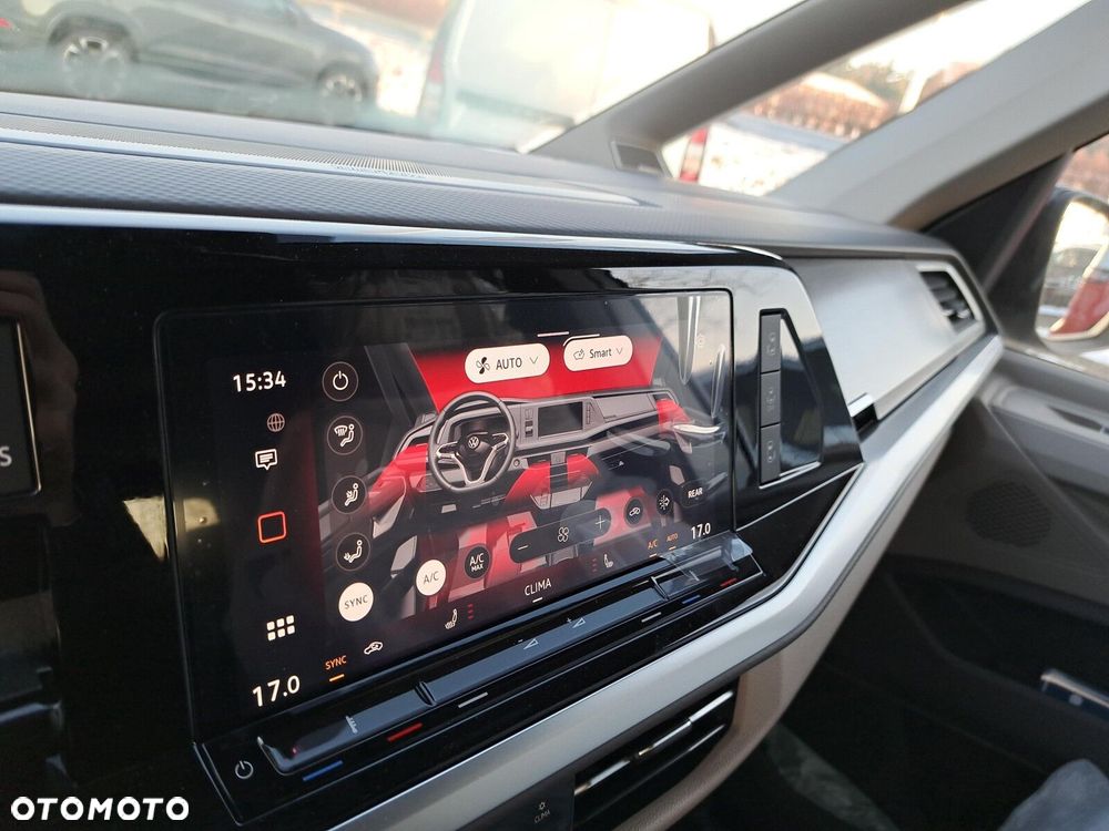 Volkswagen Multivan - 15