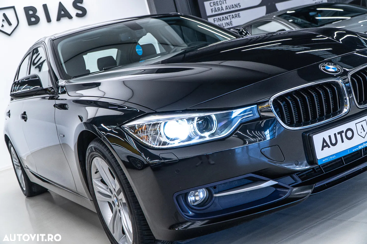 BMW Seria 3 318d Sport Line - 28
