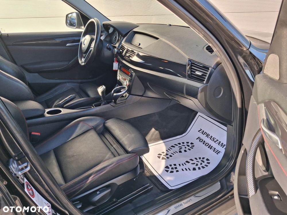 BMW X1 sDrive18i Sport Line - 24