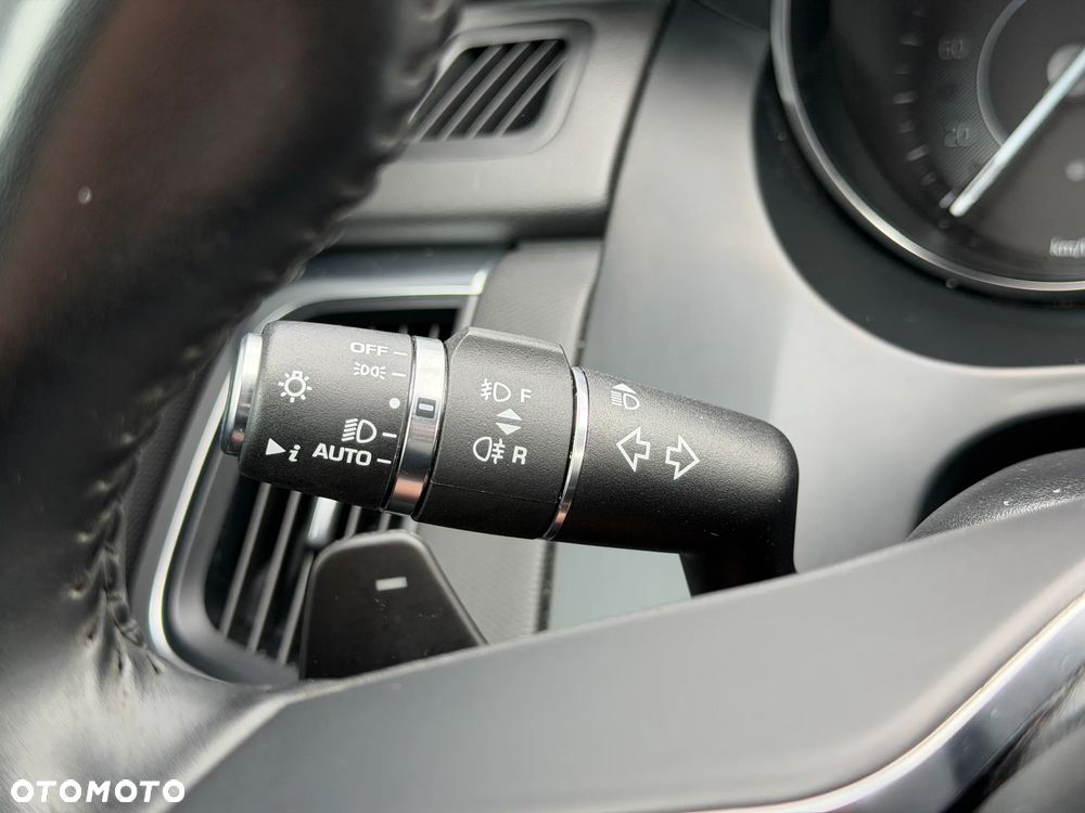 Jaguar E-Pace P200 AWD R-Dynamic - 19