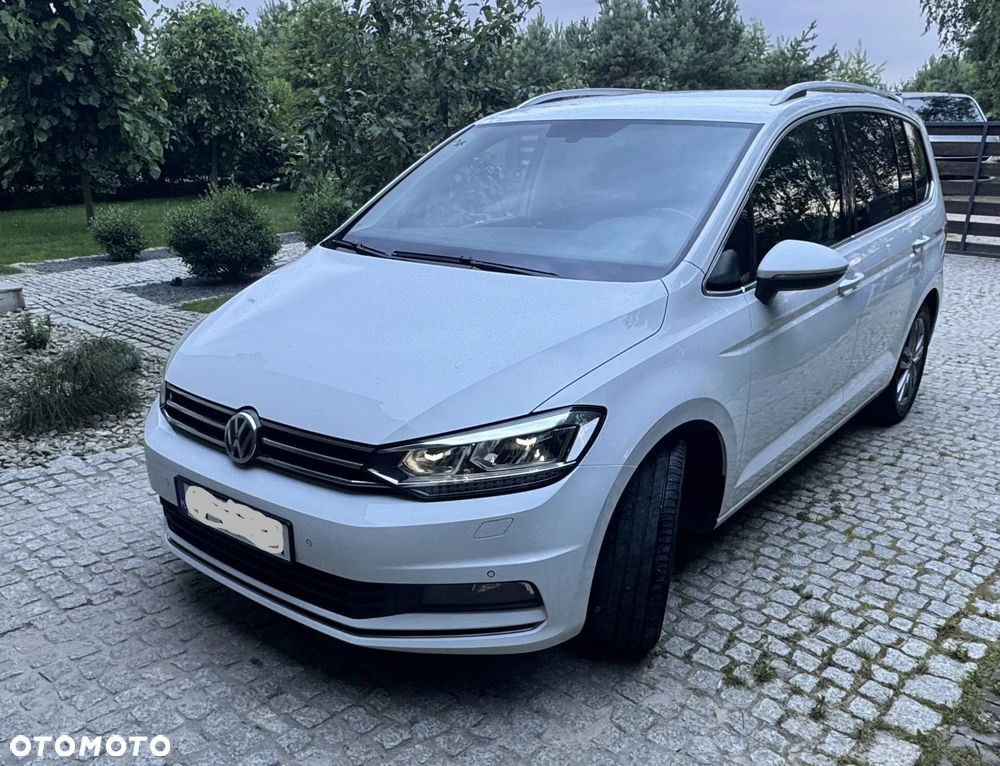 Volkswagen Touran - 1