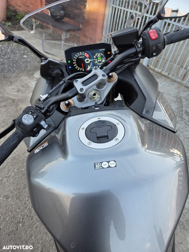 Suzuki GSX 1000SV Katana - 9