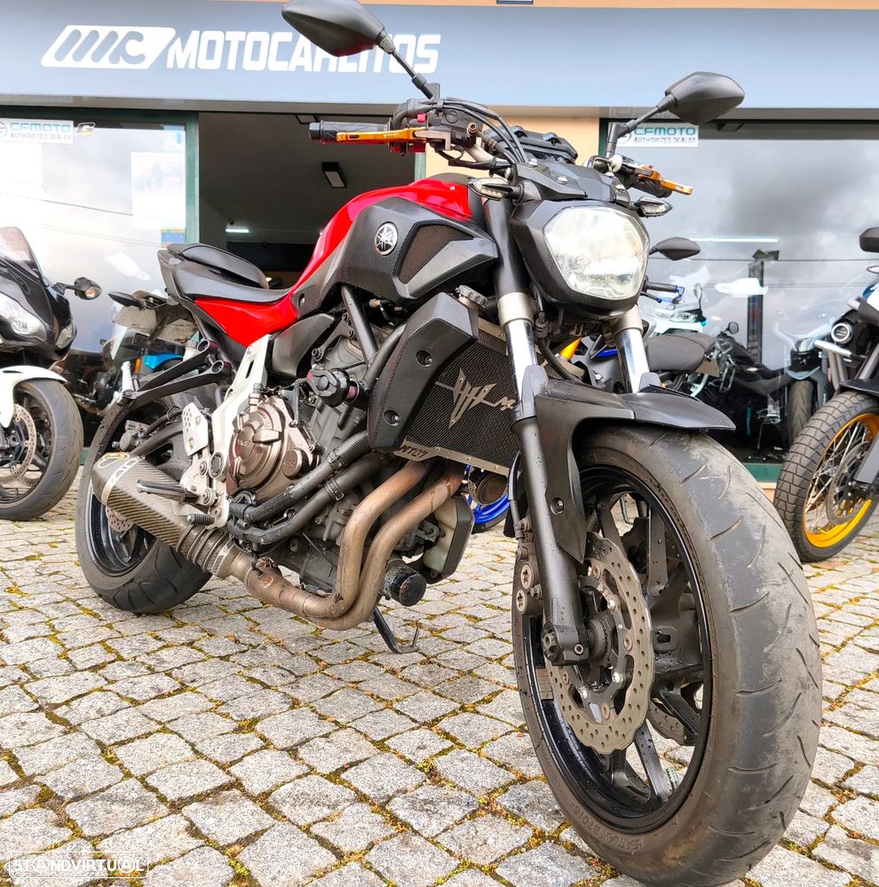 Yamaha MT-07 Naked Z/CB - 2