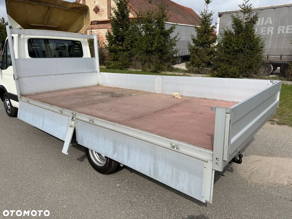 Iveco 35C15 * 3.0 / 150KM * Skrzyniowy * Rozstaw osi: 4.1m * Koła bliźniacze * Rama do zabudowy * - 18