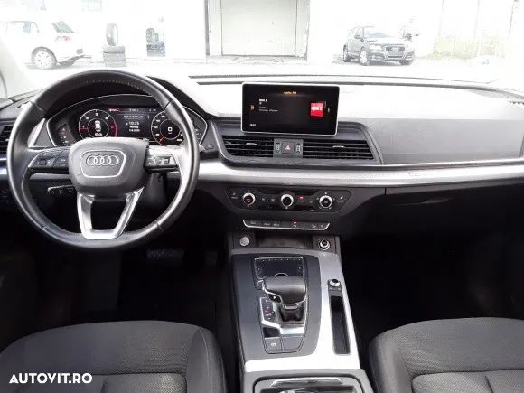 Audi Q5 2.0 40 TDI quattro S tronic Design - 8