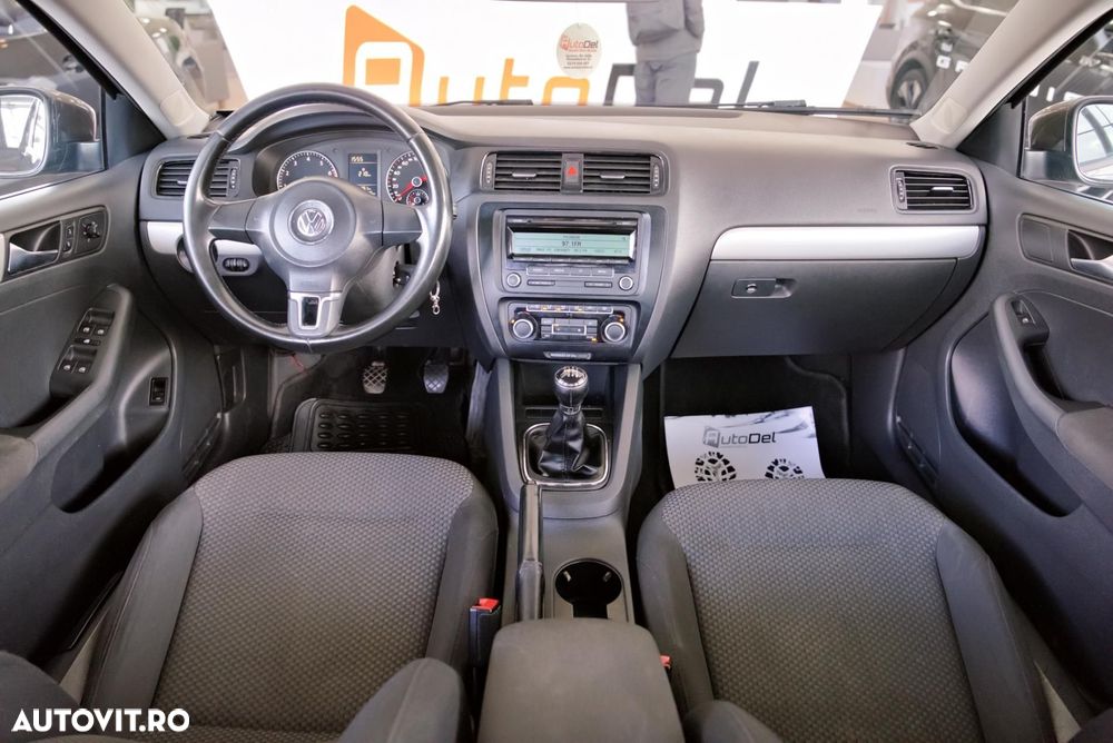 Volkswagen Jetta 1.2 TSI Life - 15