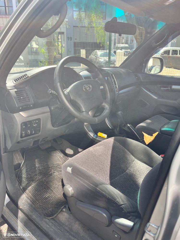 Toyota Land Cruiser Prado - 17