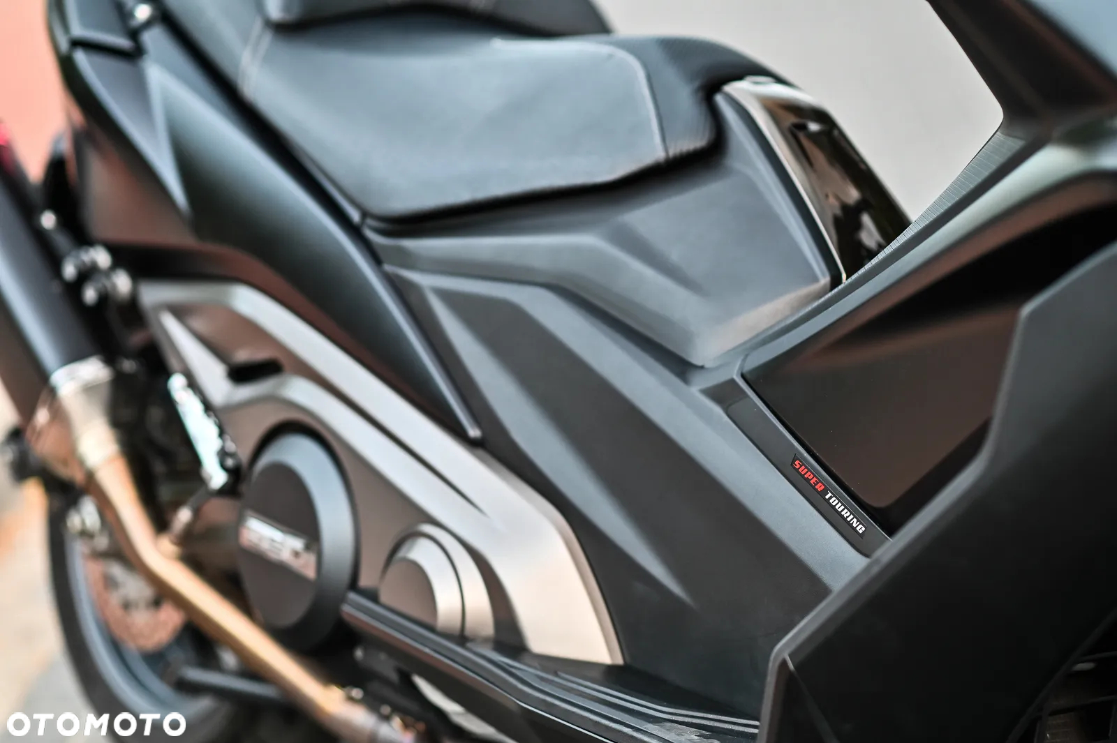 Kymco AK 550 - 6